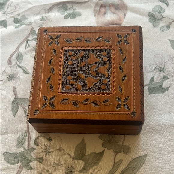 Other - Poland Handcarved Wooden Keepsake Box - Brown Floral Inlay